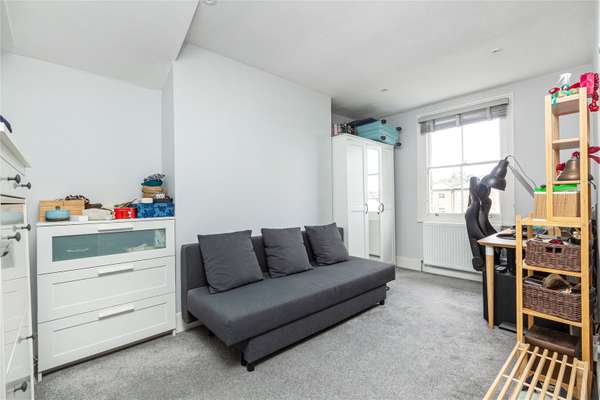 Flat Homefield Road in Greater London