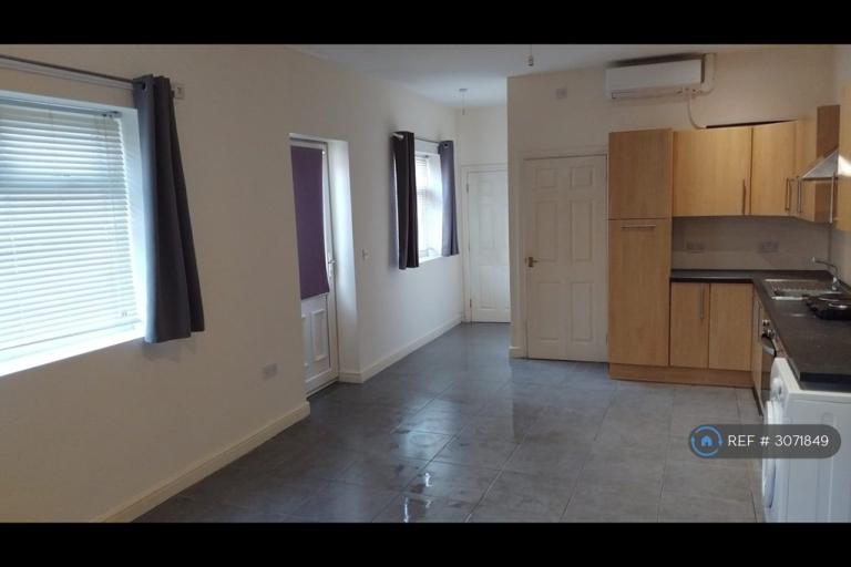 Flat Derby Road in Nottingham