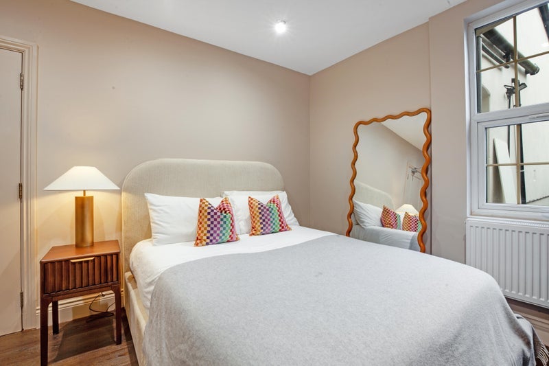 Room Havers Lane in East Hertfordshire