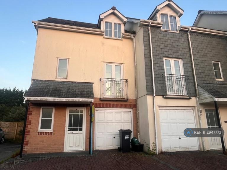 House The Square in Grampound Road