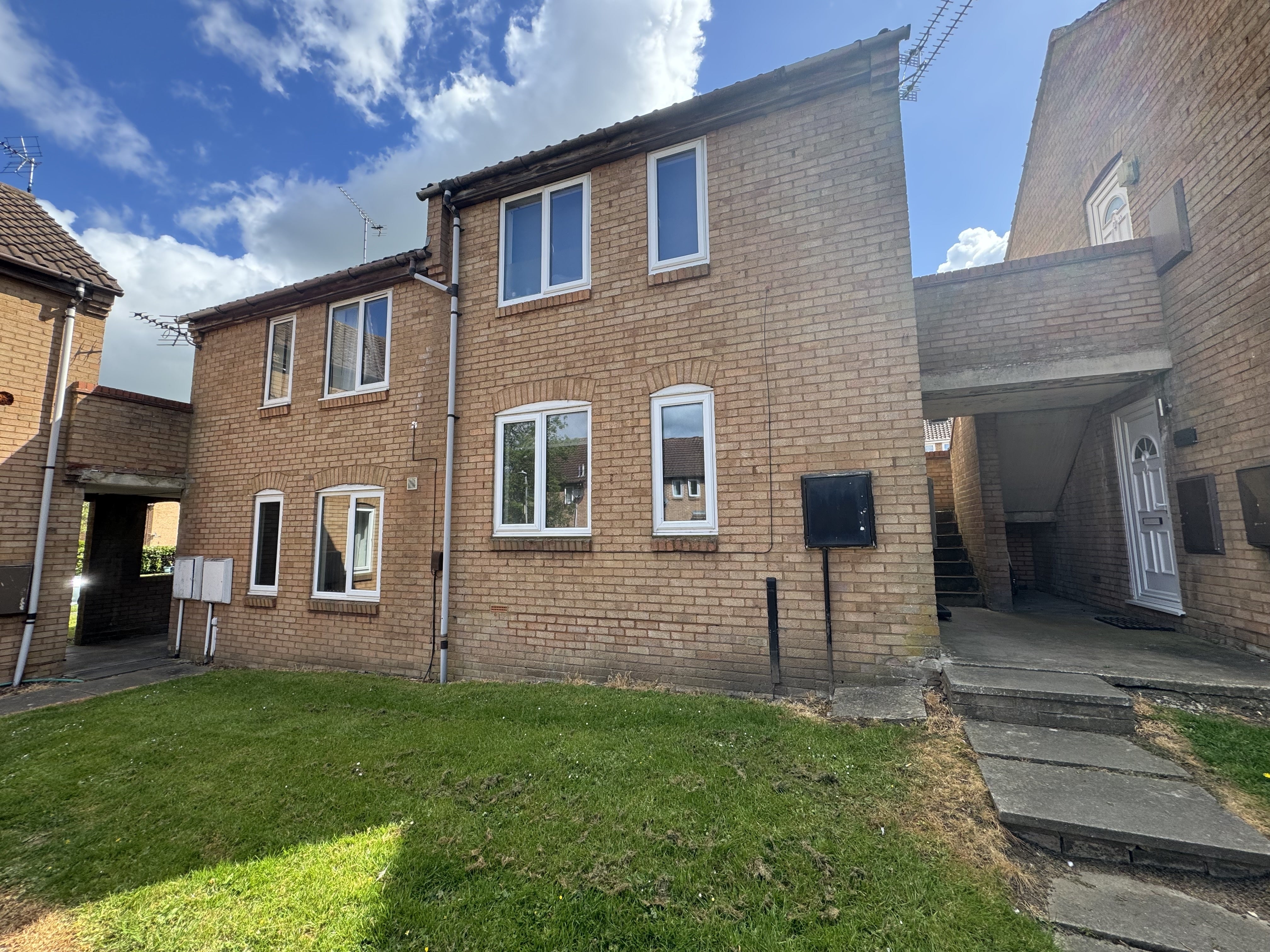 Flat Batchelor Close in Aylesbury