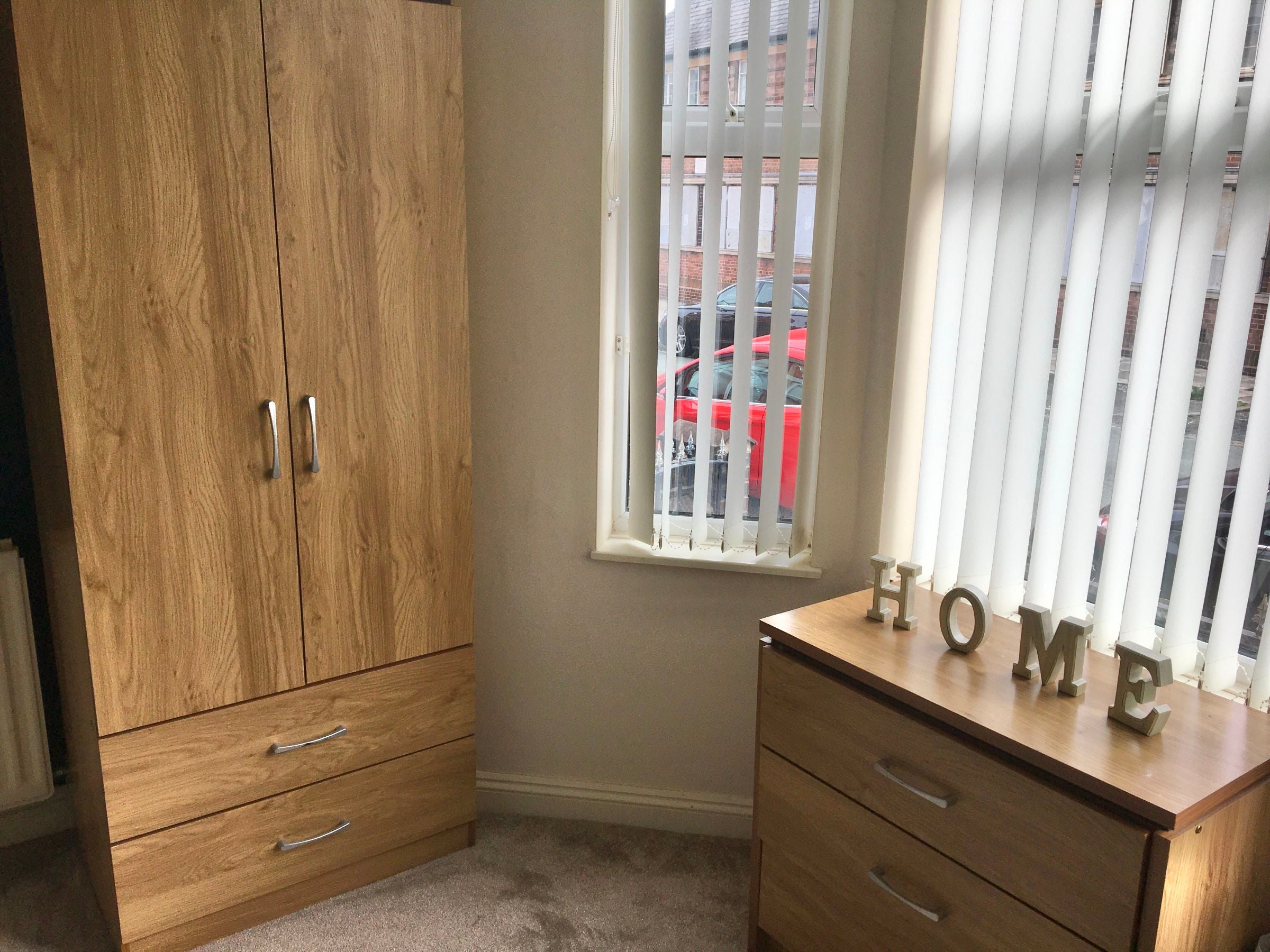 Room Derrington Avenue in Crewe