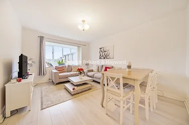 Flat Widmore Road in Greater London