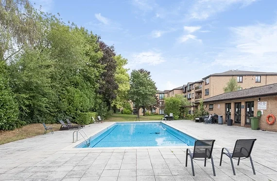 Flat Widmore Road in Greater London