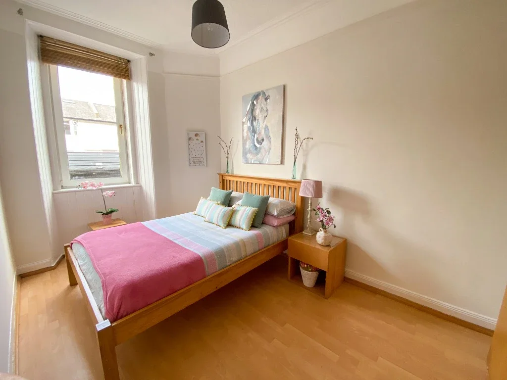 Flat Logie Green Road in City of Edinburgh