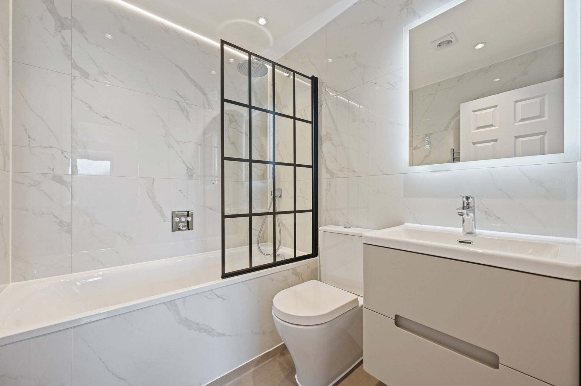 Flat Wimpole Street in City of Westminster