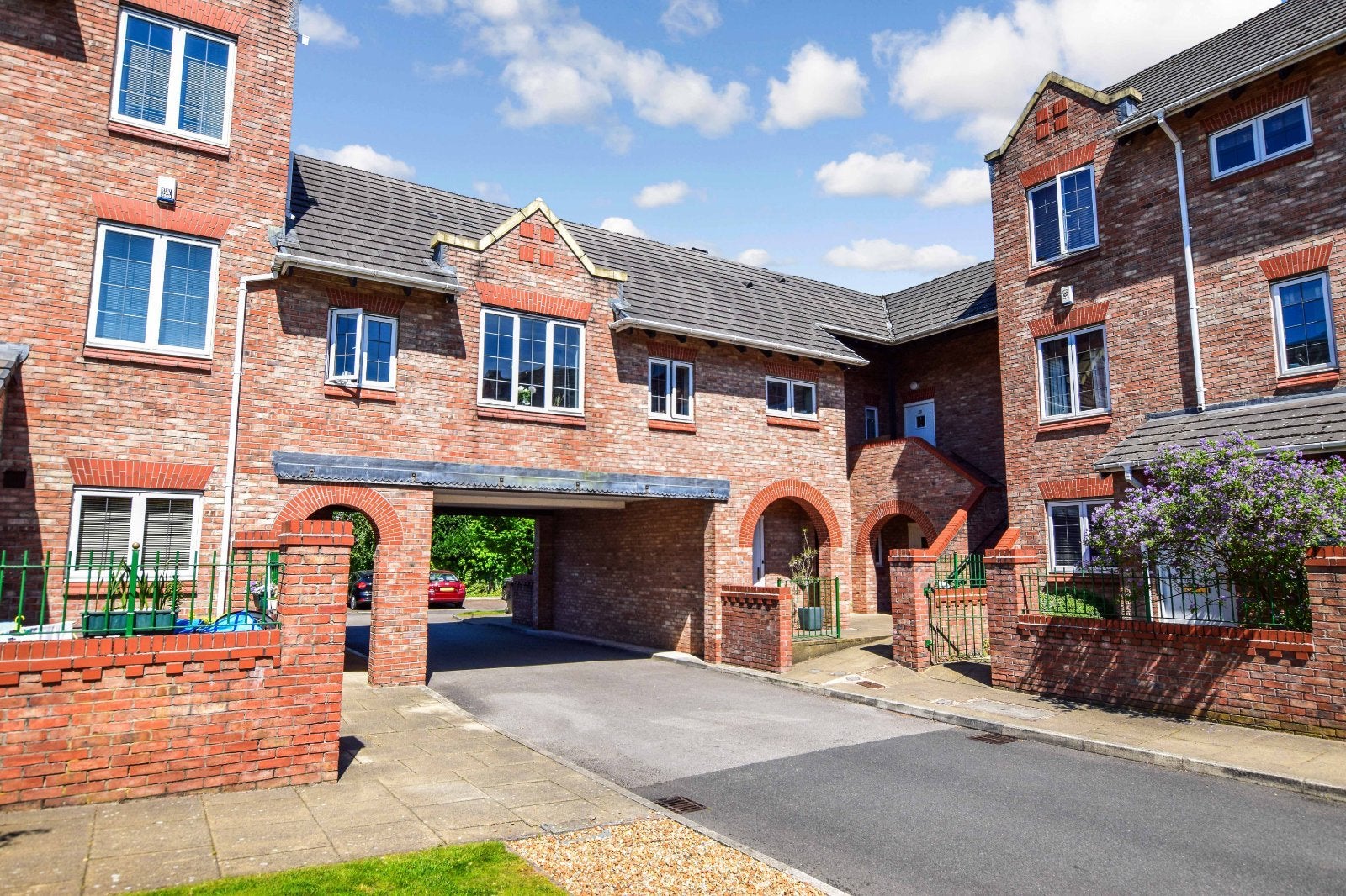 Flat Great Oak Drive in Trafford