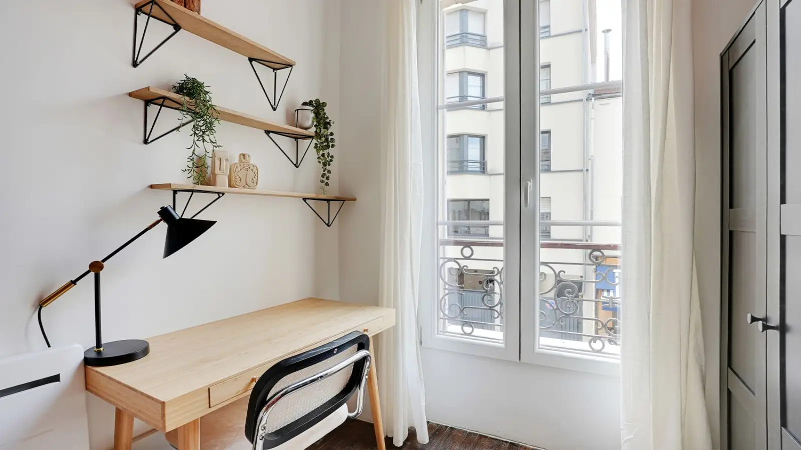 Chambre Rue de Paris à Clichy