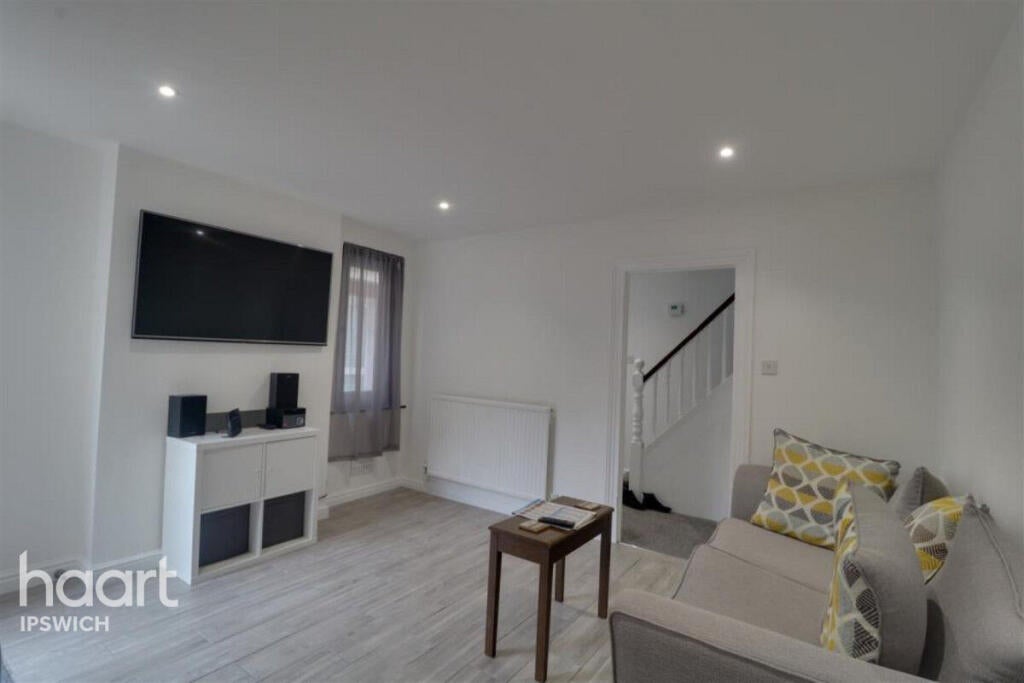 Room Burrell Road in Ipswich