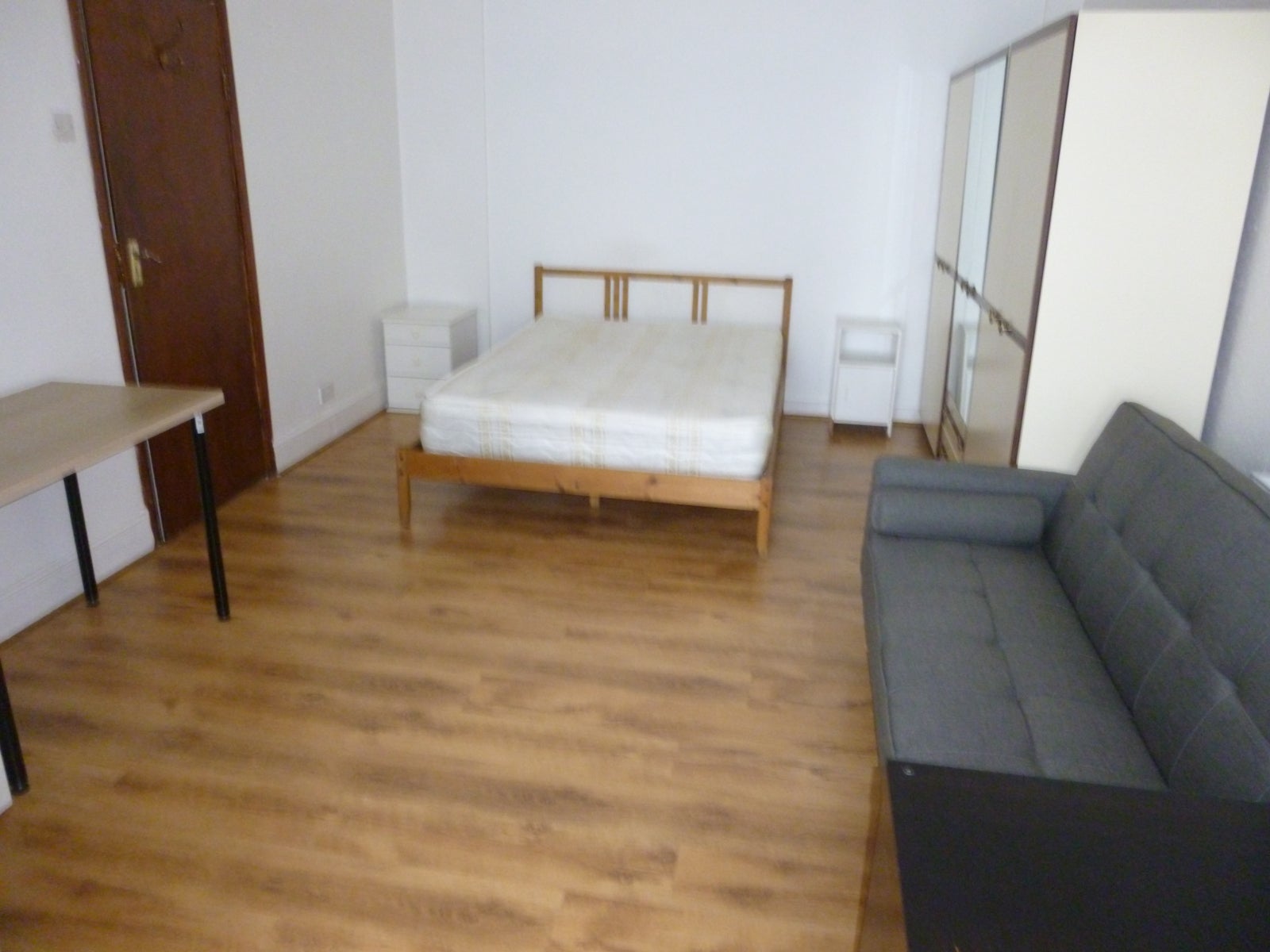 Room High Road in London