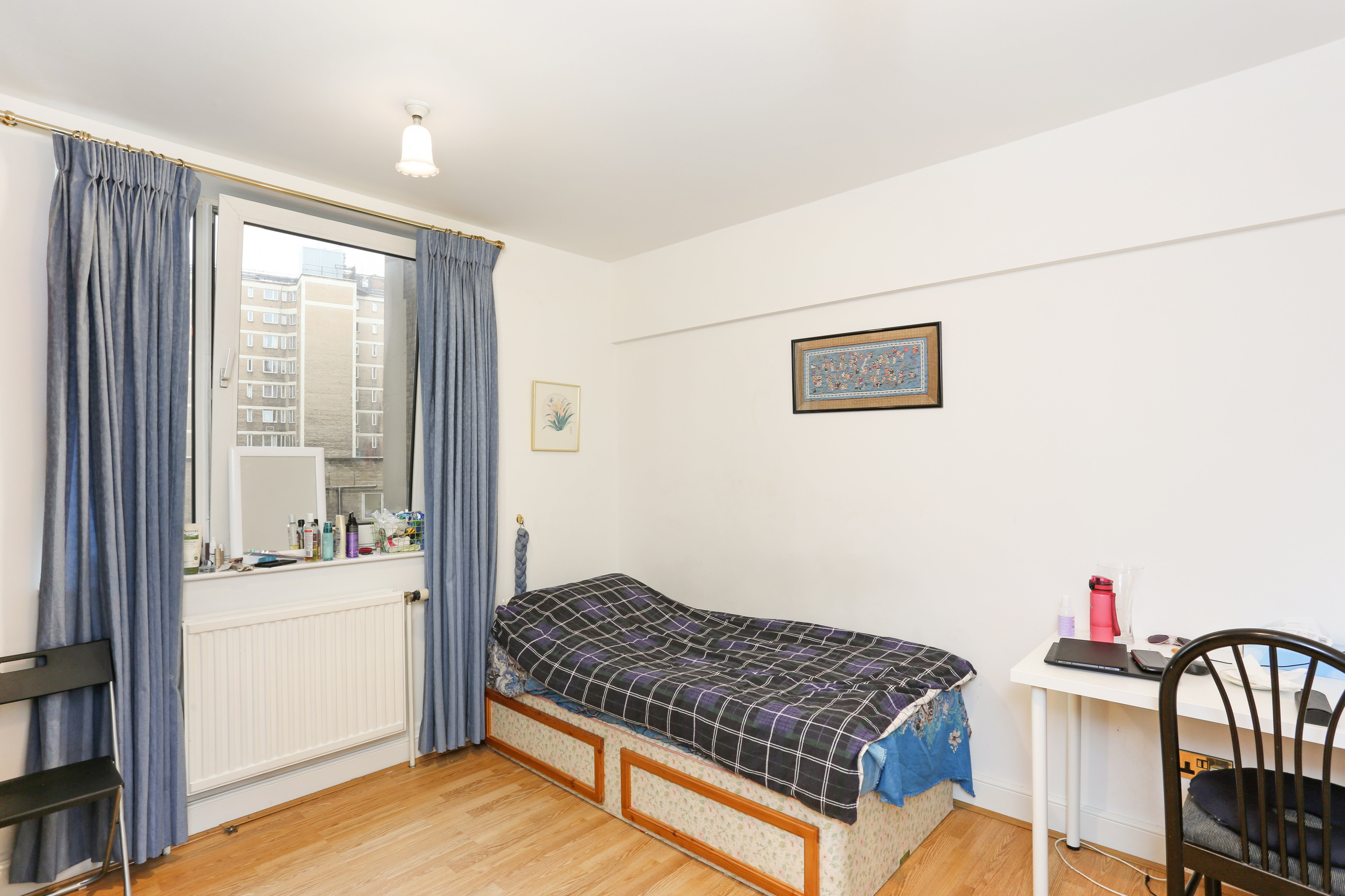 Flat Lucan Place in Greater London