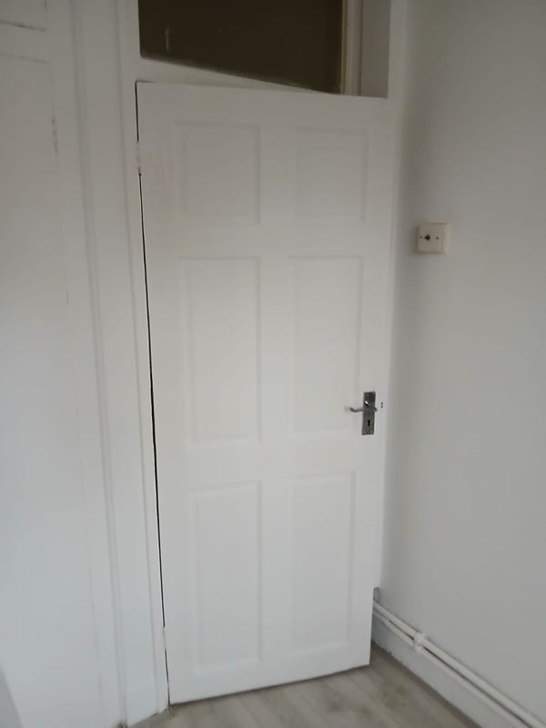 Room Teale Street in Greater London