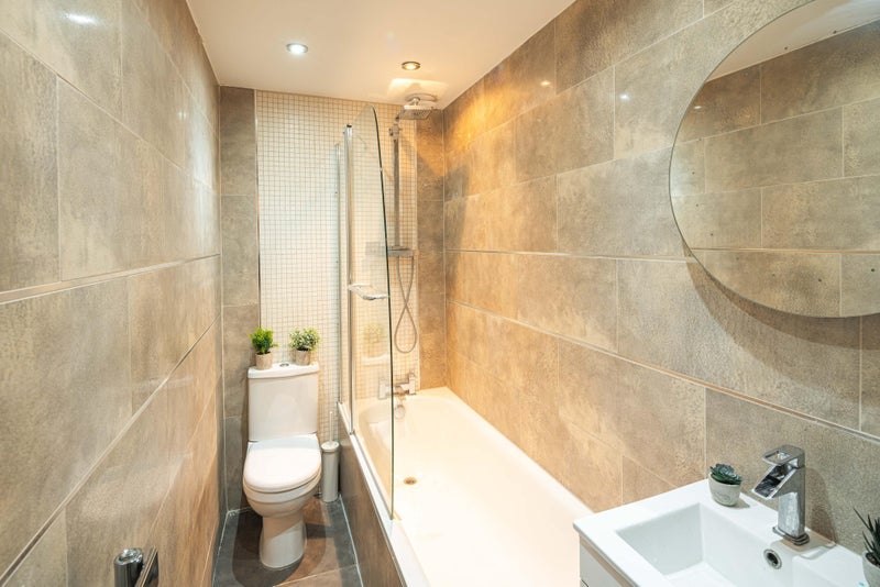 Flat Sydenham Road in Greater London