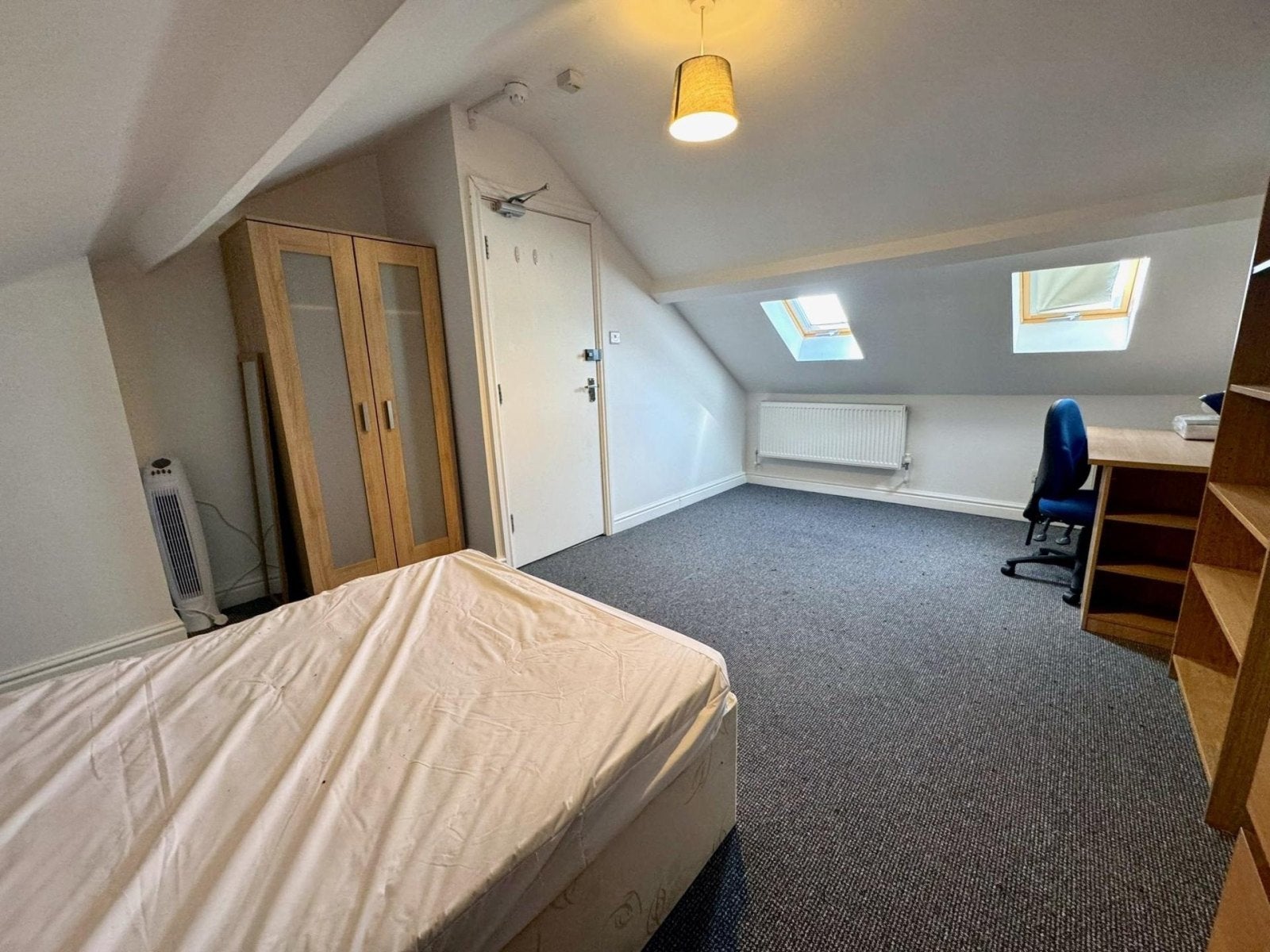 Room West Parade in Lincoln