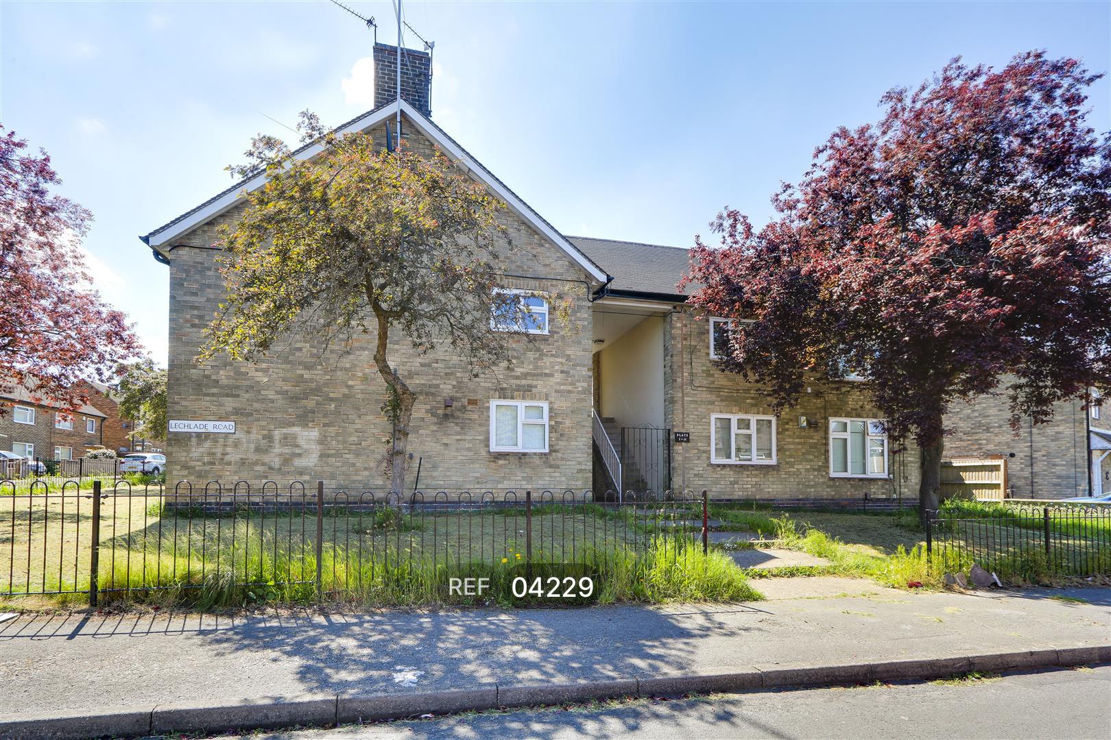 Flat Lechlade Road in Nottingham