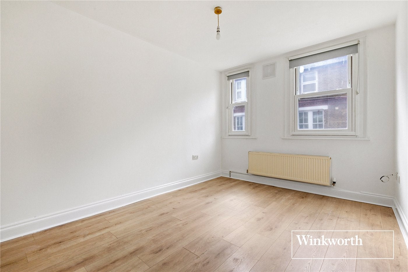 Flat Wooler Street in Greater London