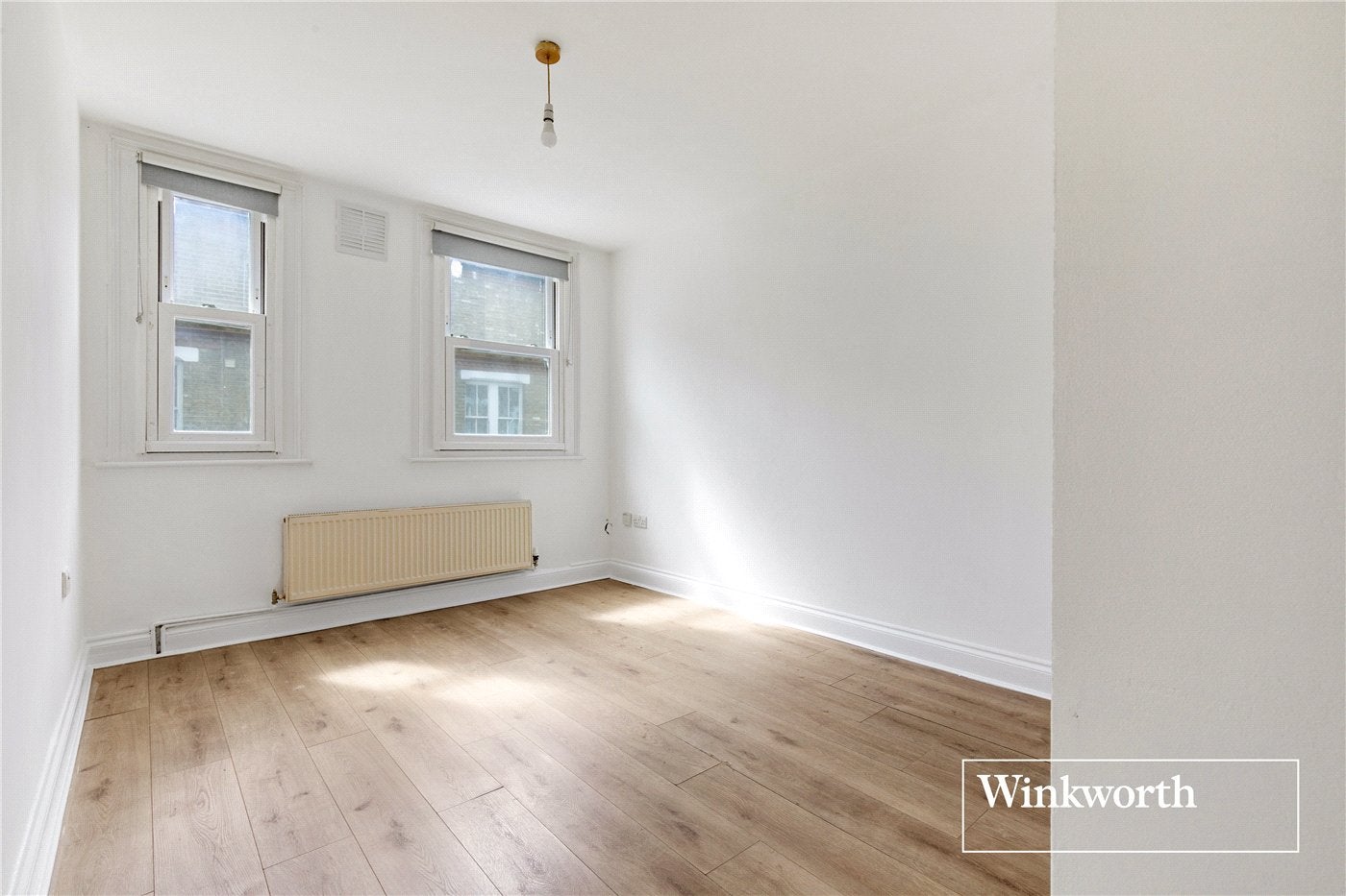 Flat Wooler Street in Greater London