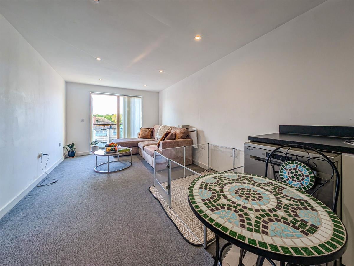 Flat Durnsford Road in Greater London