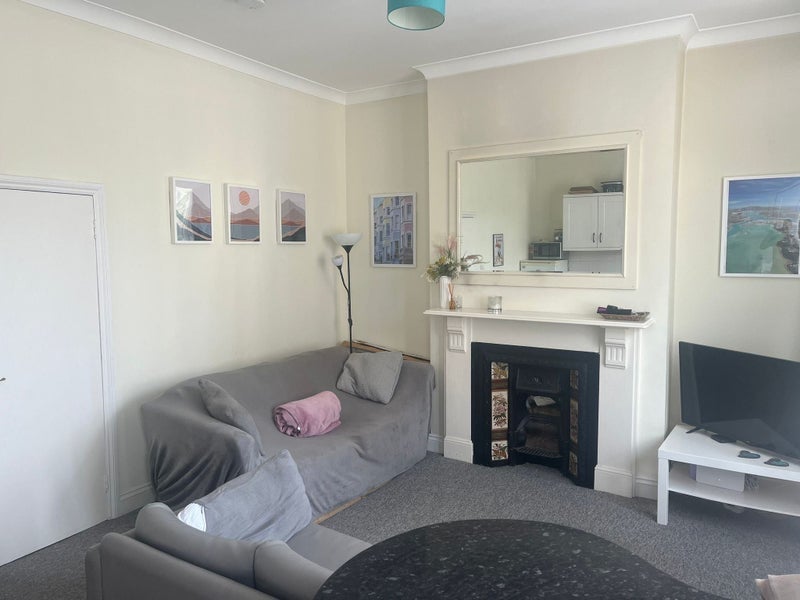 Room Saltram Crescent in City of Westminster