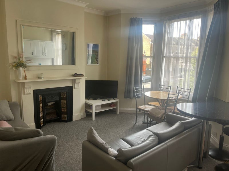 Room Saltram Crescent in City of Westminster