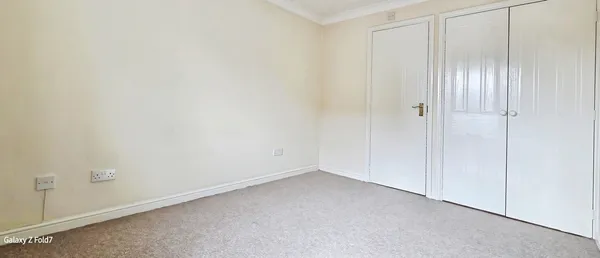 House Elm Tree Close in Cambridge