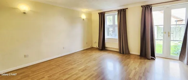 House Elm Tree Close in Cambridge