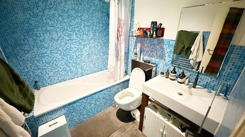 Room Carleton Road in Greater London