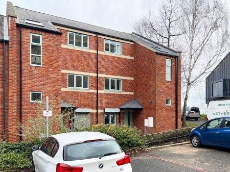 Flat Burleigh Court in Barnsley