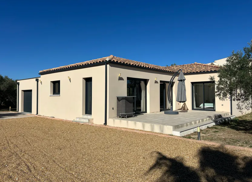 House D 6113 in Bellegarde