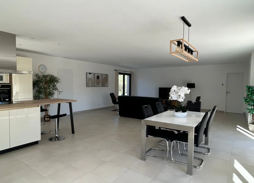 House D 6113 in Bellegarde