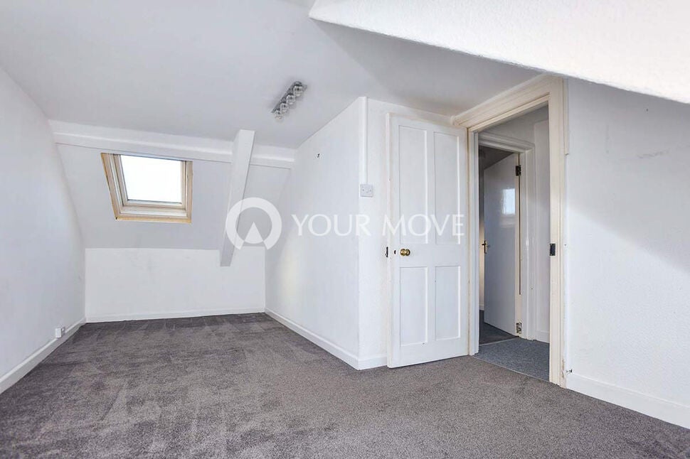 Flat Molesworth Road in Plymouth