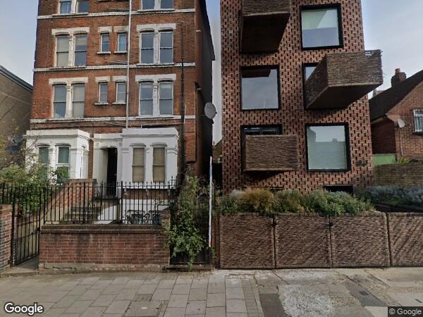 Flat Barrett's Grove in Greater London