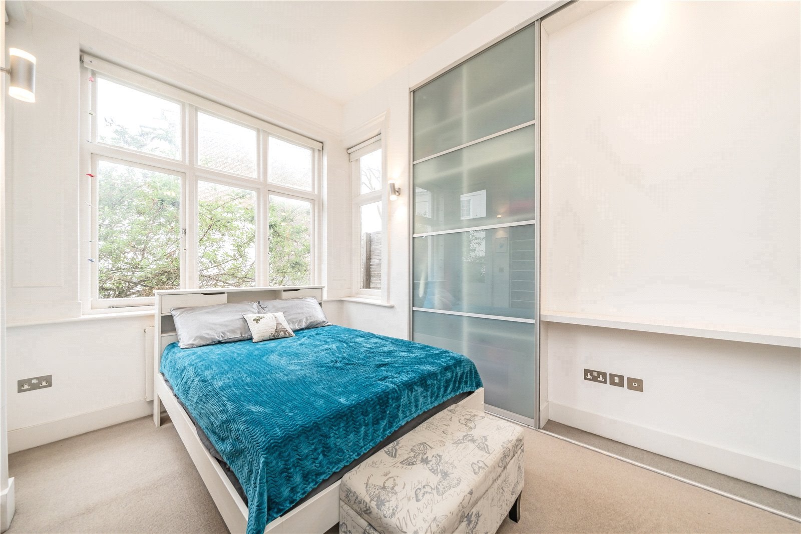 Flat Chepstow Villas in Greater London