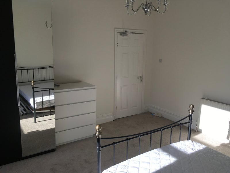 Room Everett Road in Manchester