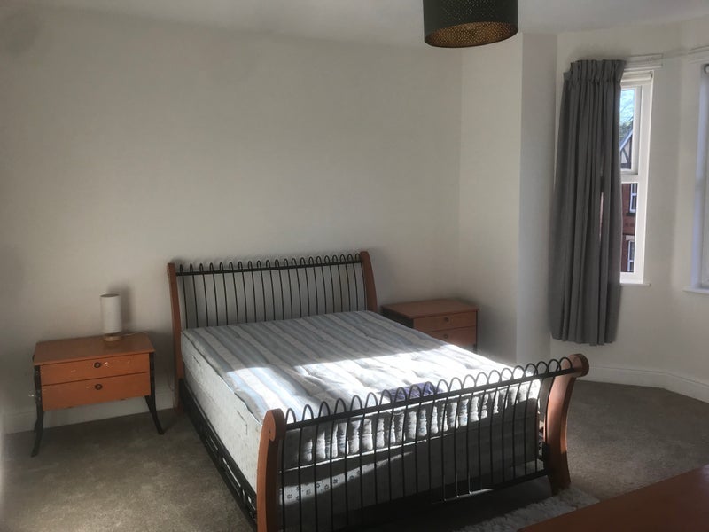 Room Everett Road in Manchester