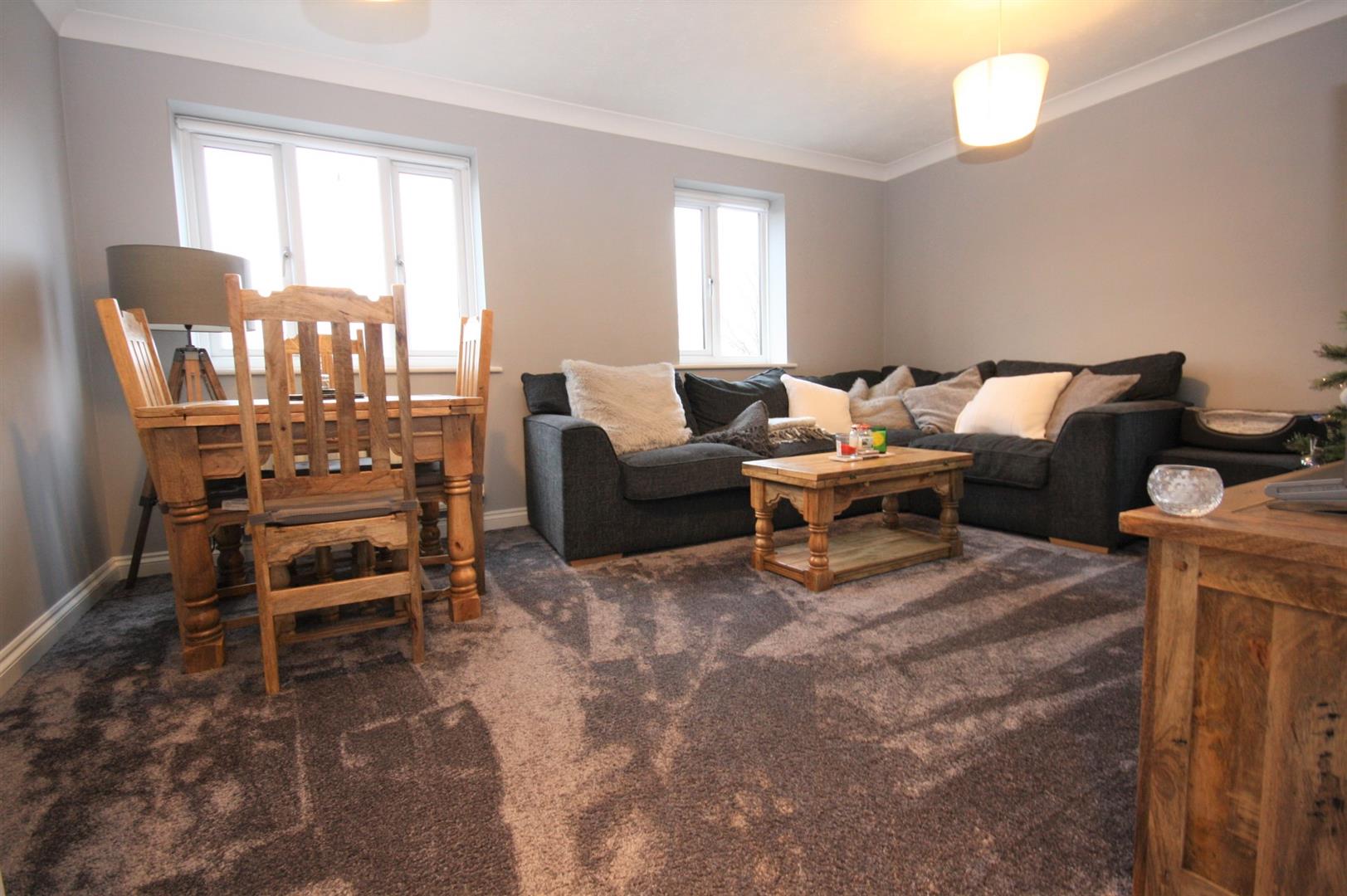 Flat Timor Close in Fareham
