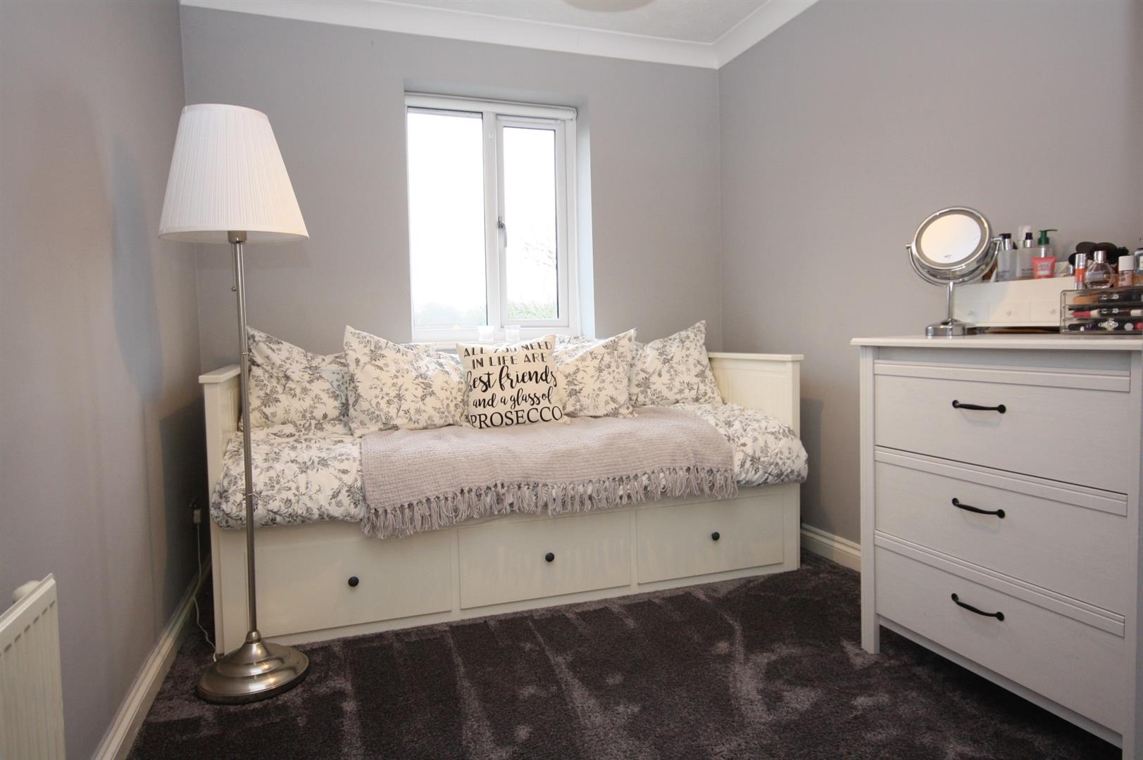 Flat Timor Close in Fareham