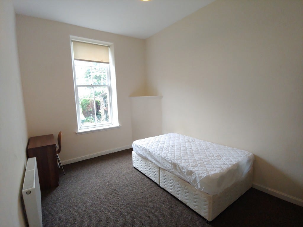 Room Wallace Street in Stirling