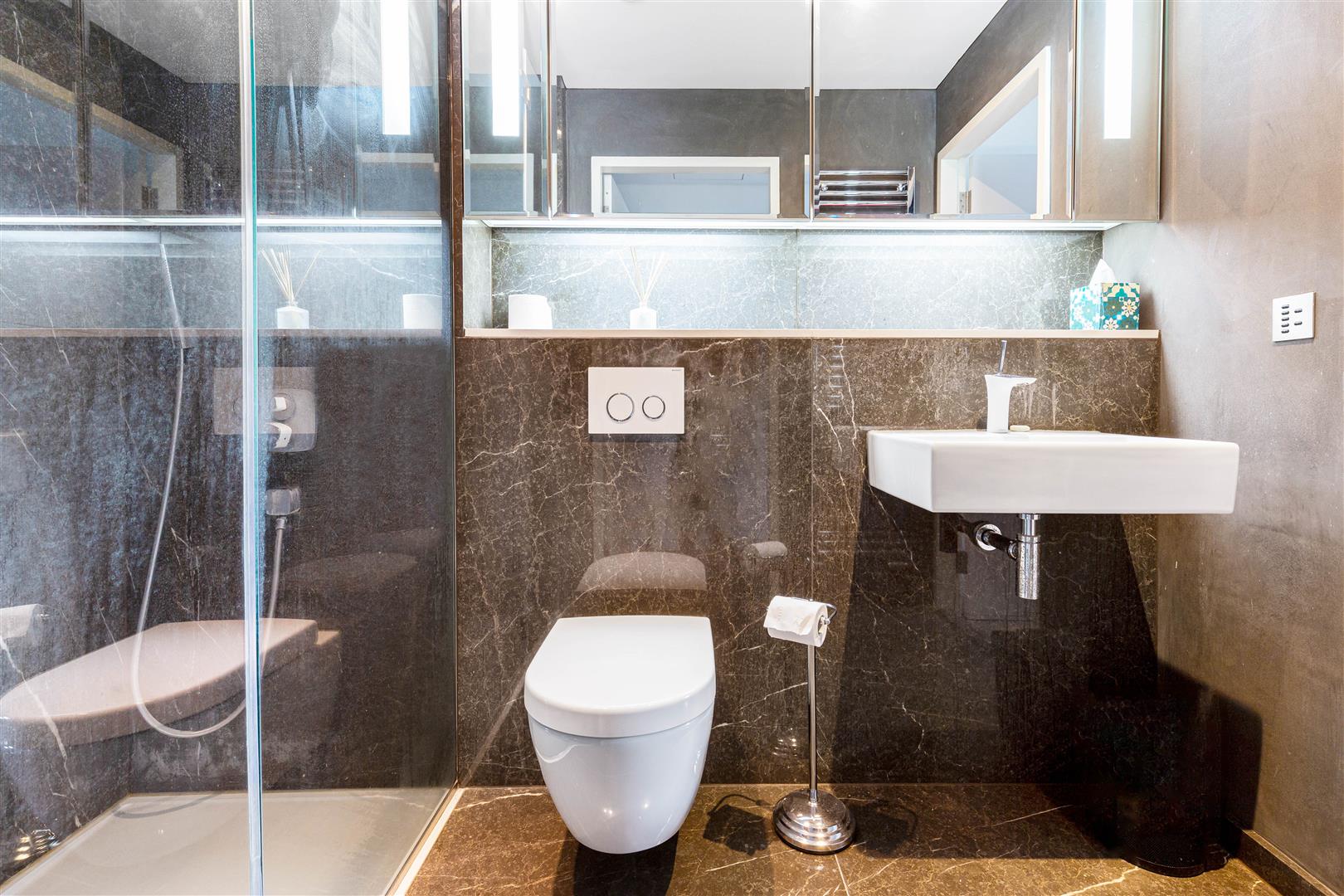 Flat Aldwych in City of Westminster