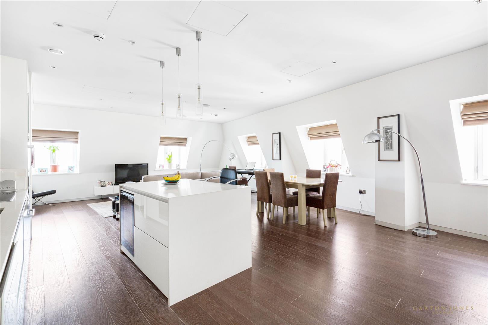 Flat Aldwych in City of Westminster