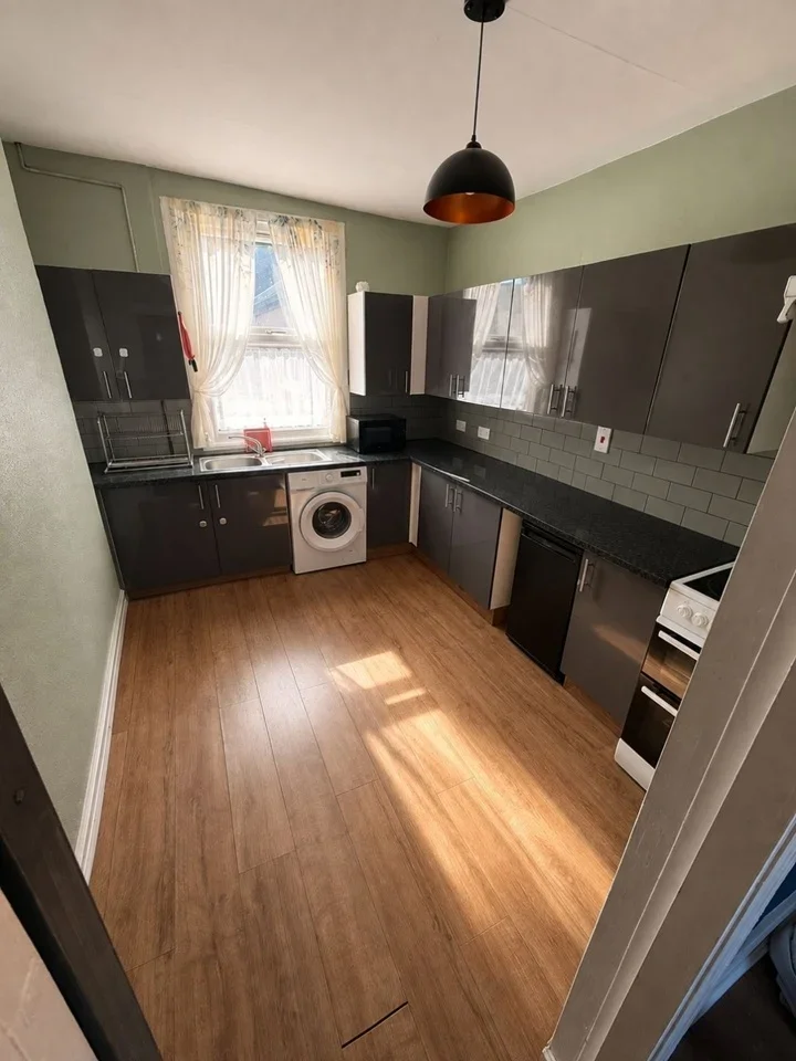 Flat Picardy Road in Greater London