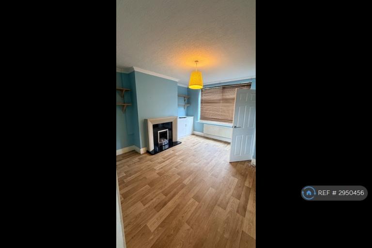 House Moorland Grove in Bolton