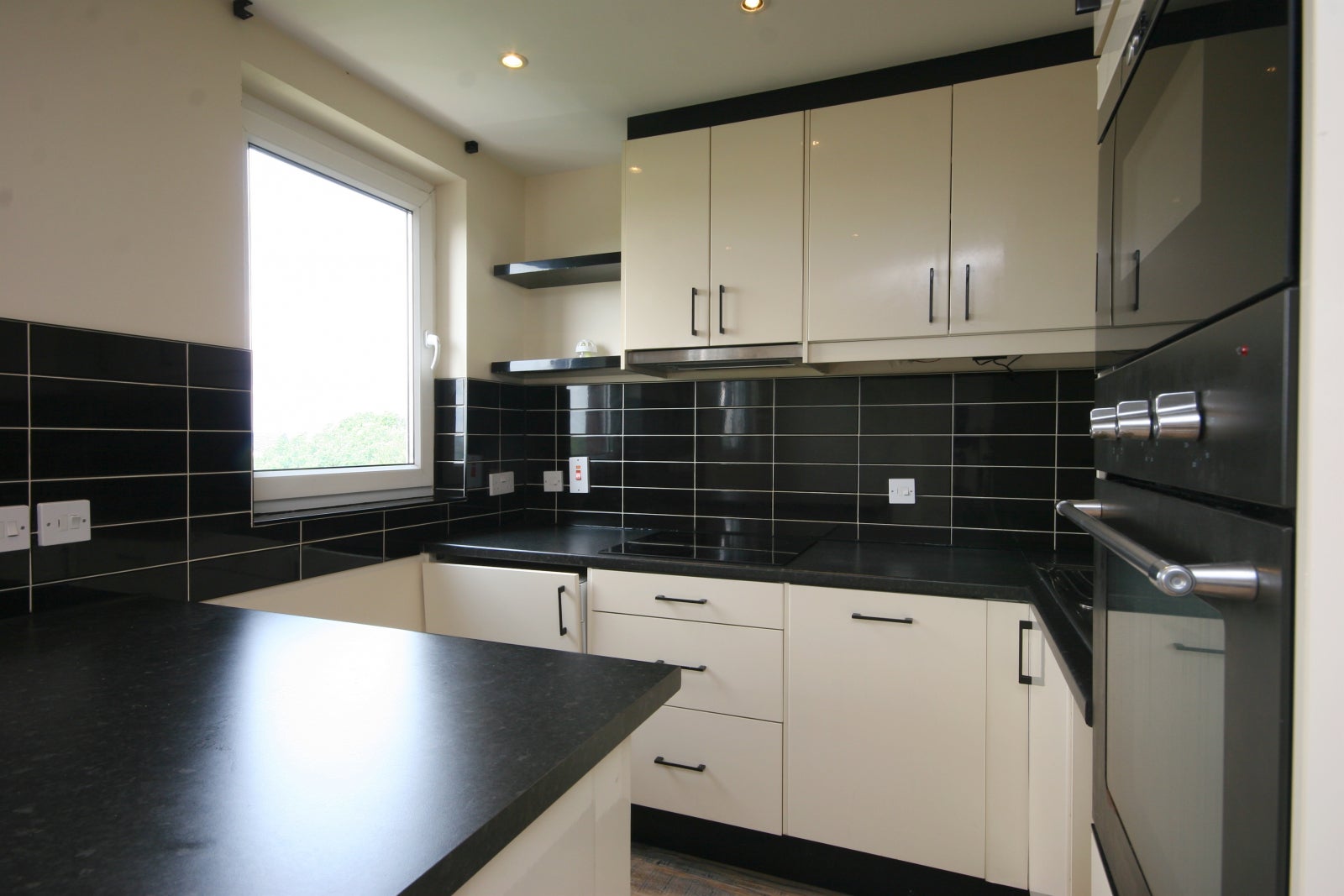 Flat Brindlewick Gardens in Greater London