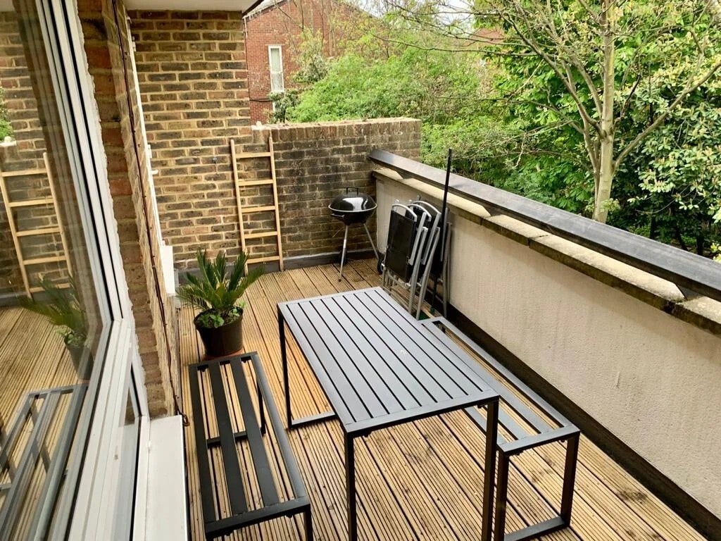 Room Rainhill Way in Greater London