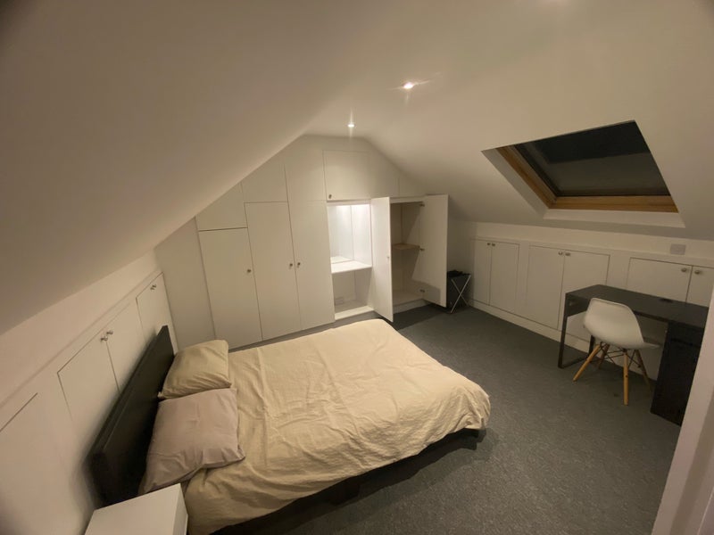 Room Northfield Avenue in Greater London