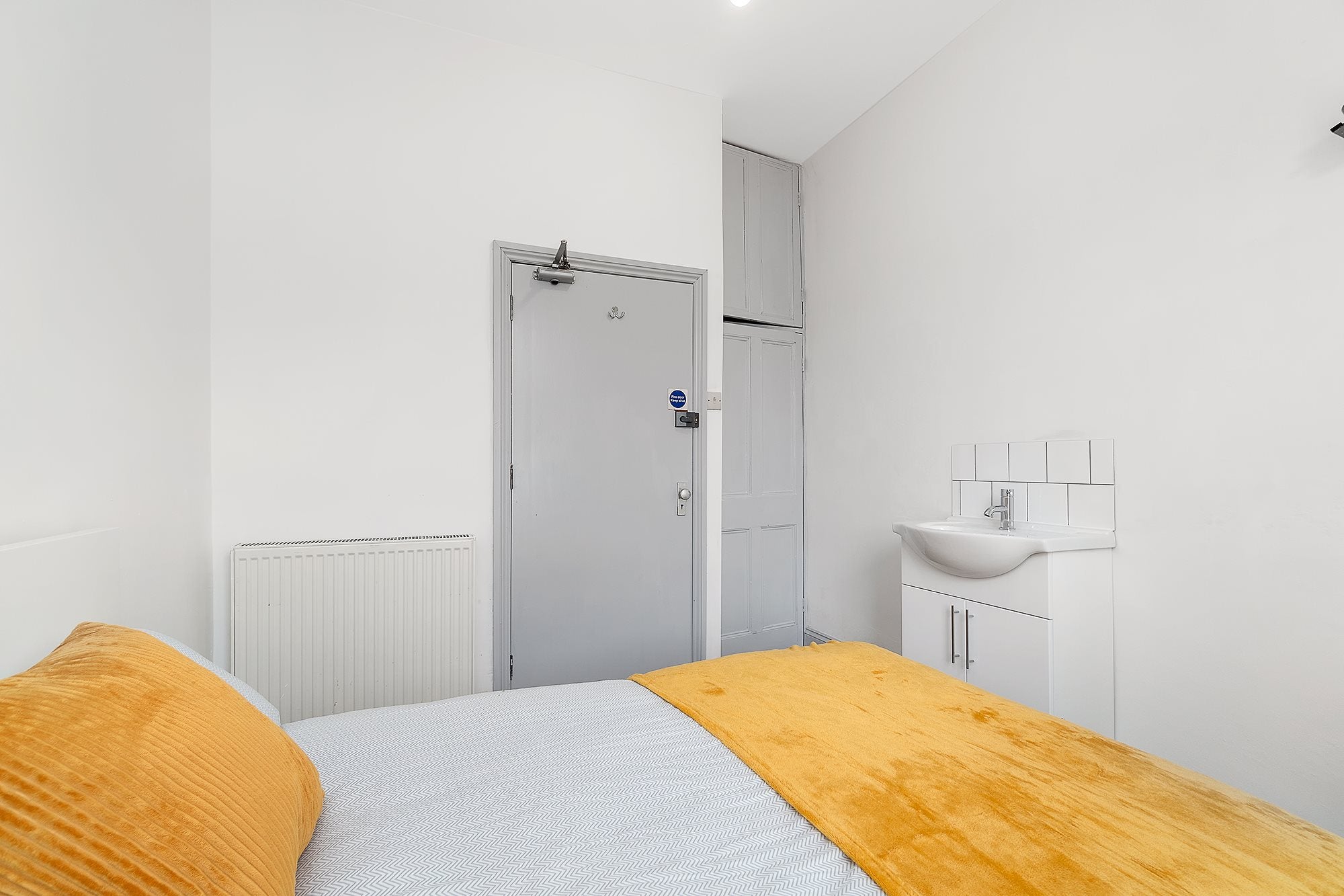 Room North Road West in Plymouth