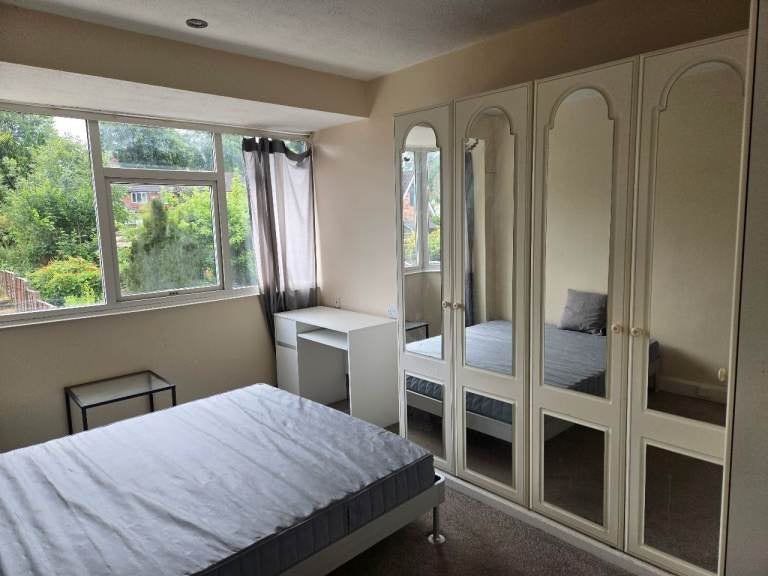Flat Corisande Road in Birmingham