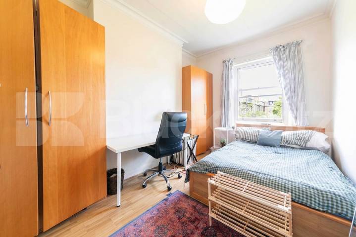 Flat Iverson Road in Greater London