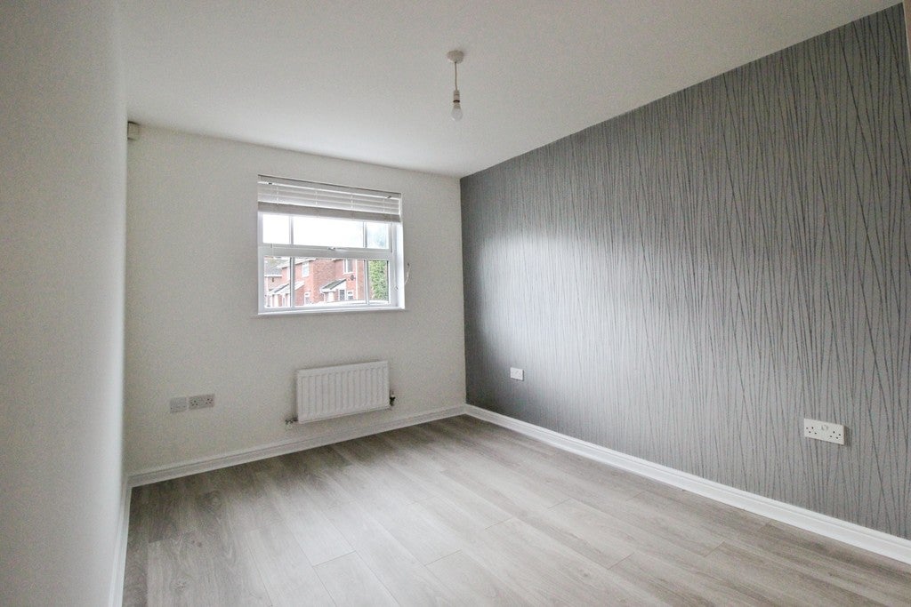 Flat Eversley Park in Chester