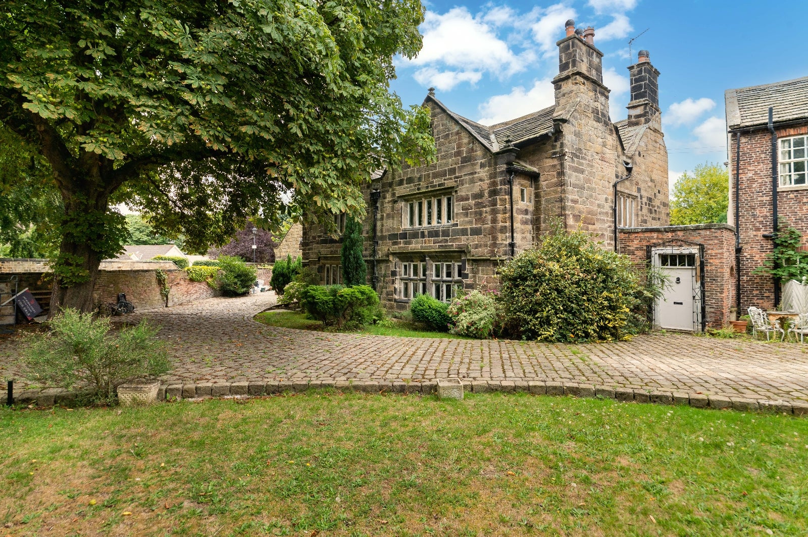 House Woolley Park Gardens in Wakefield